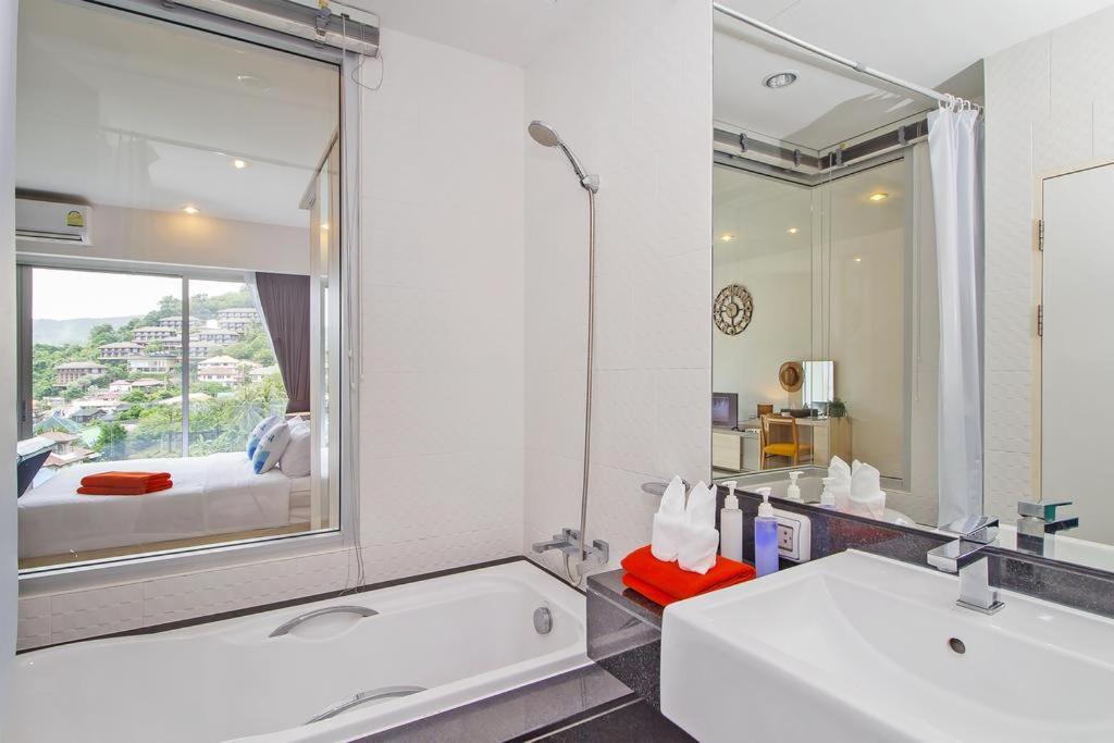 Chic Condo By Resava Karon Quarto foto